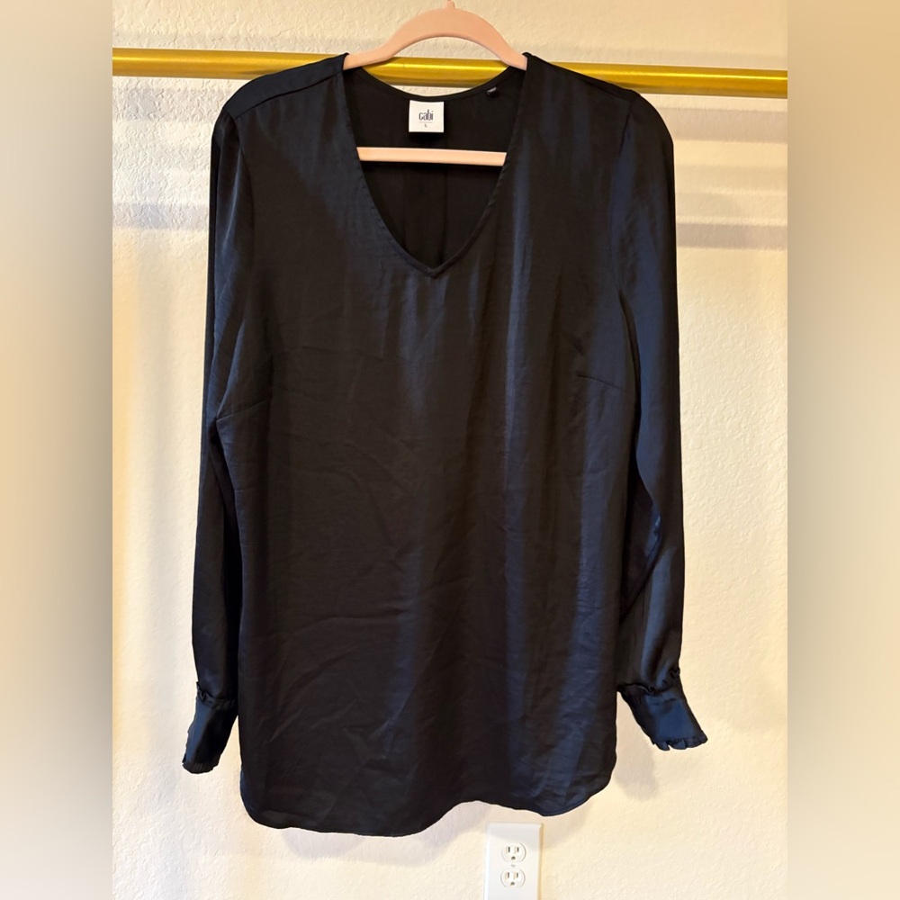 CABI women’s black long sleeve satin blouse with pleated cuffs, large